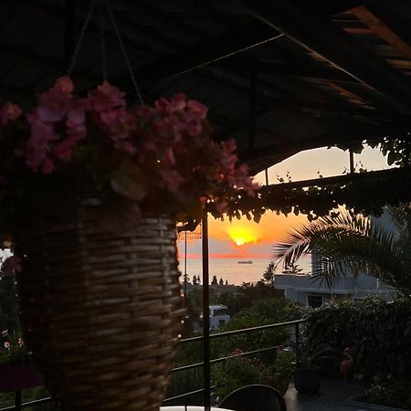 Hotel Kemeni Garden Batumi Exteriér fotografie