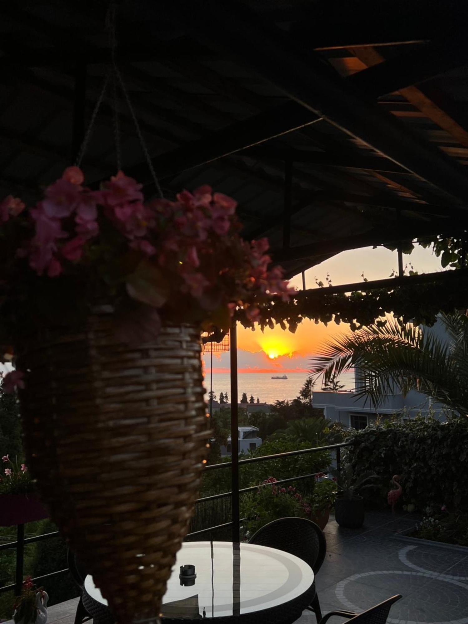 Hotel Kemeni Garden Batumi Exteriér fotografie